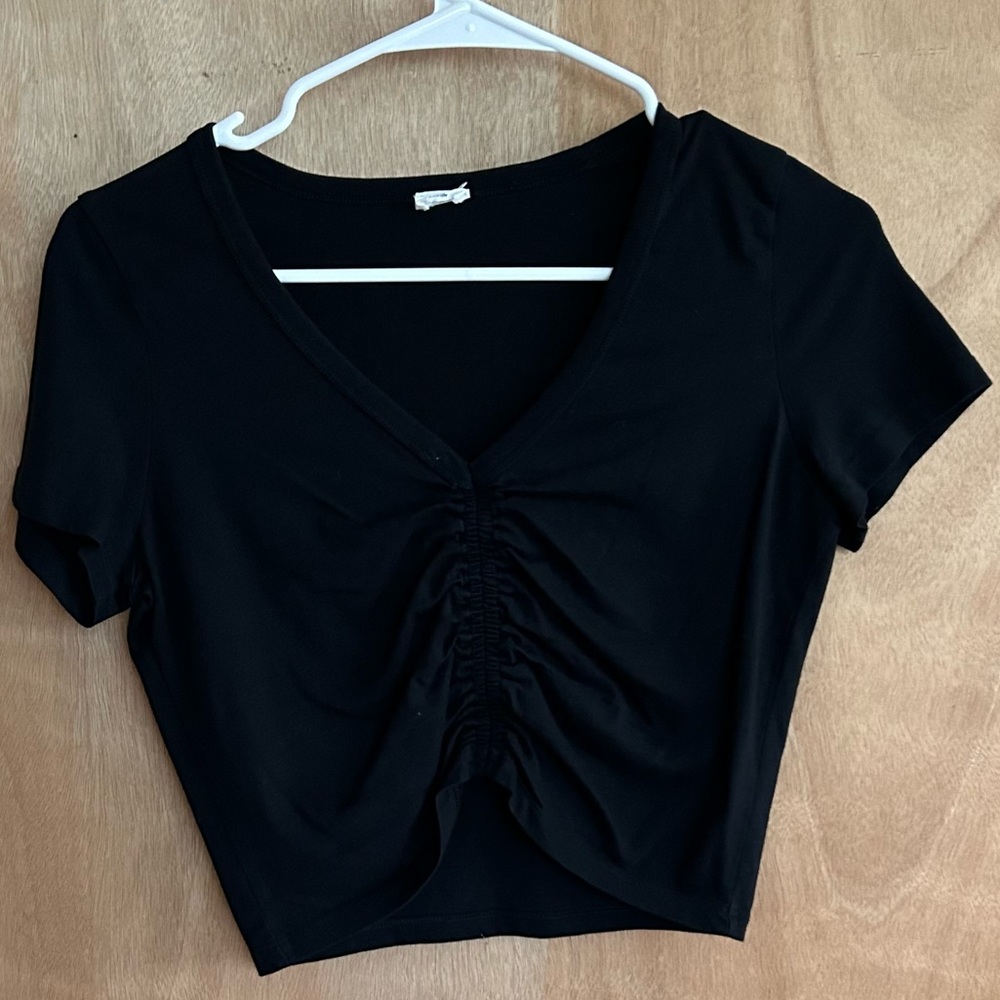 Aritzia Wilfred Levant ruched crop tee